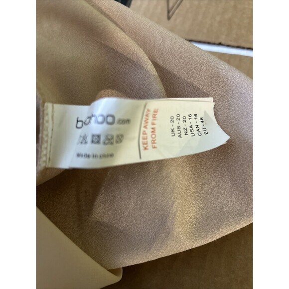 Womens Boohoo Dress Size 16 pullover embellished light brown FLAWS stained - Picture 15 of 16